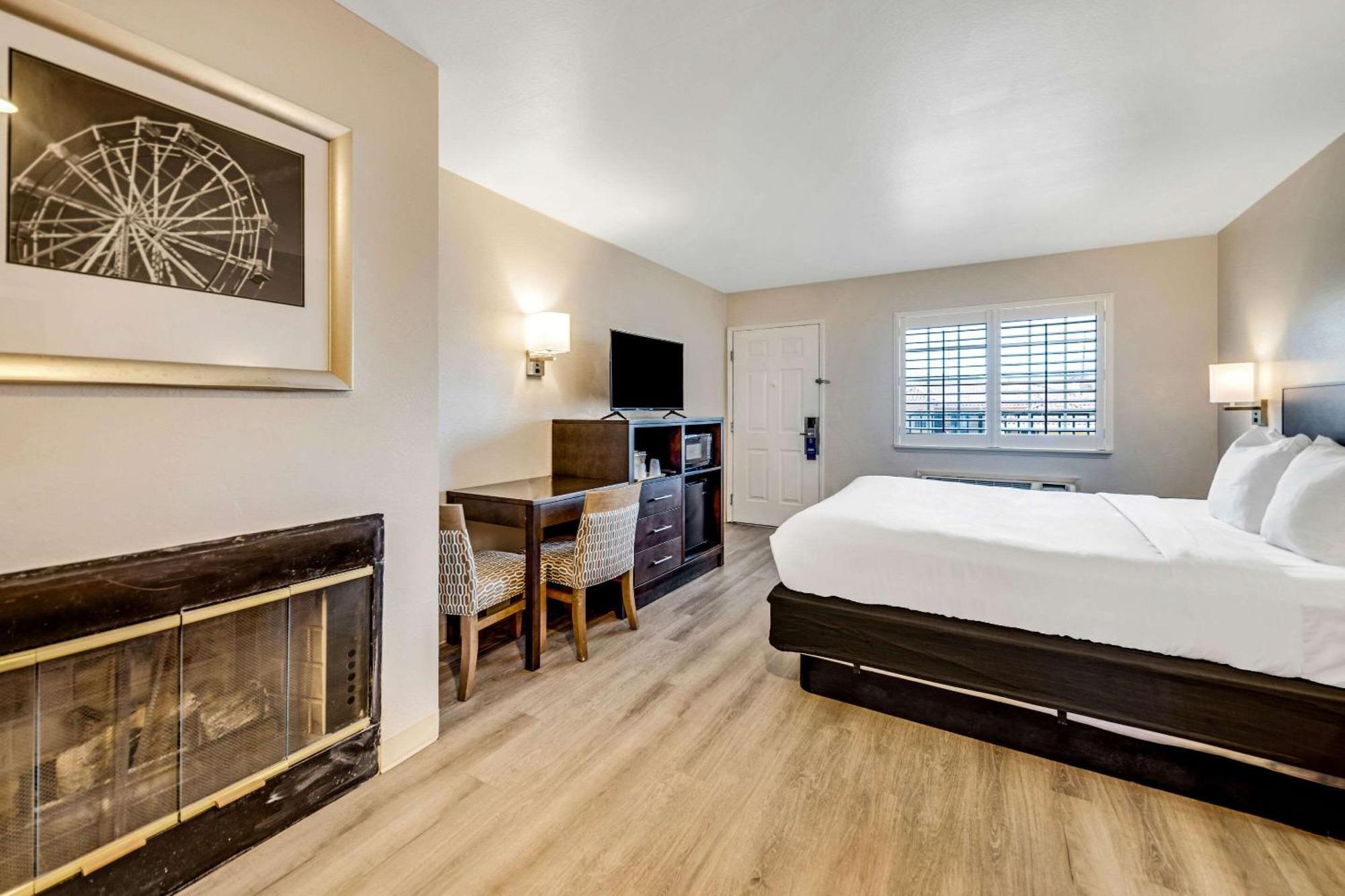 Comfort Inn Boardwalk Santa Cruz Bagian luar foto