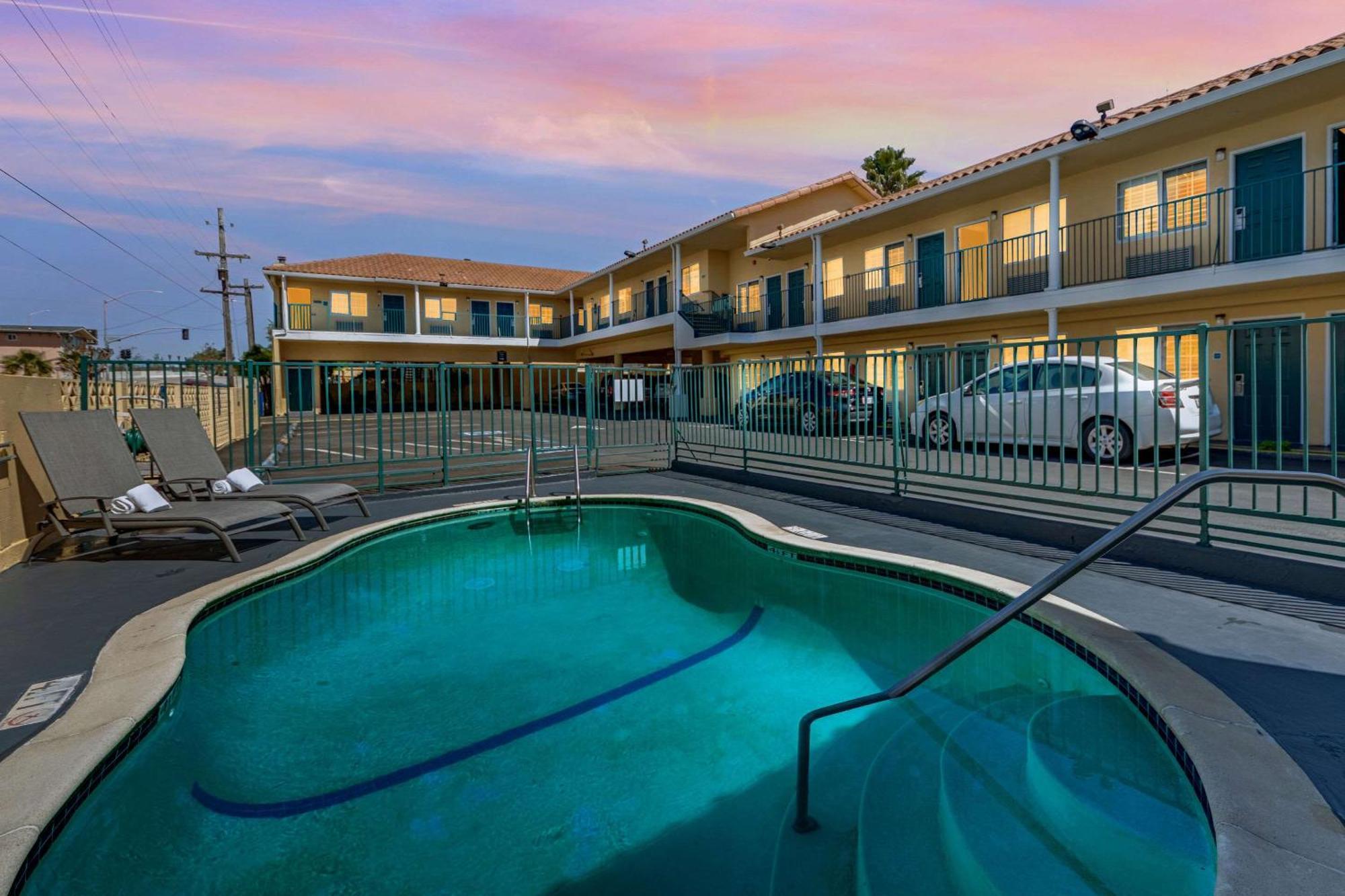 Comfort Inn Boardwalk Santa Cruz Bagian luar foto